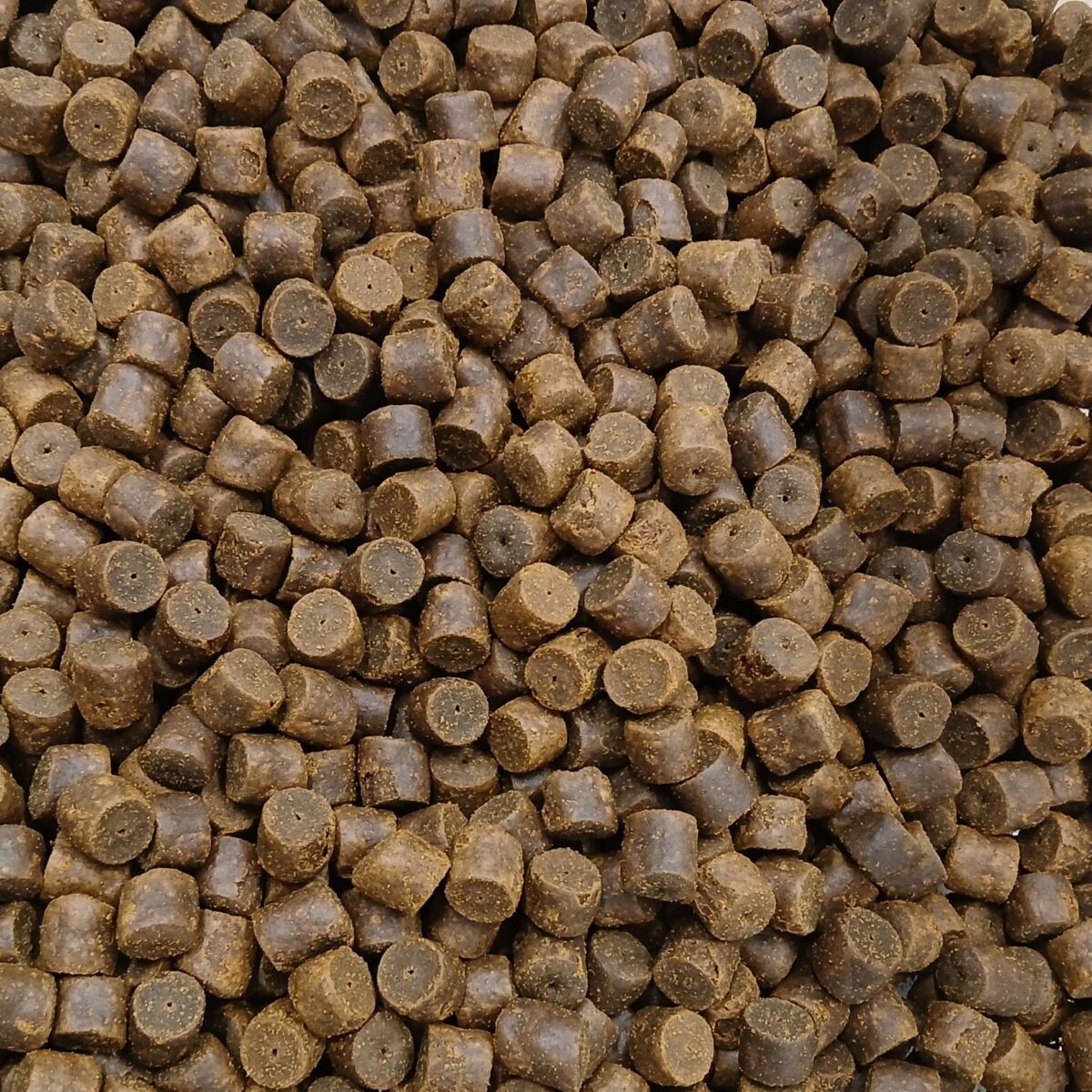 Aminopelety 15mm (32% protein, s dírkou)