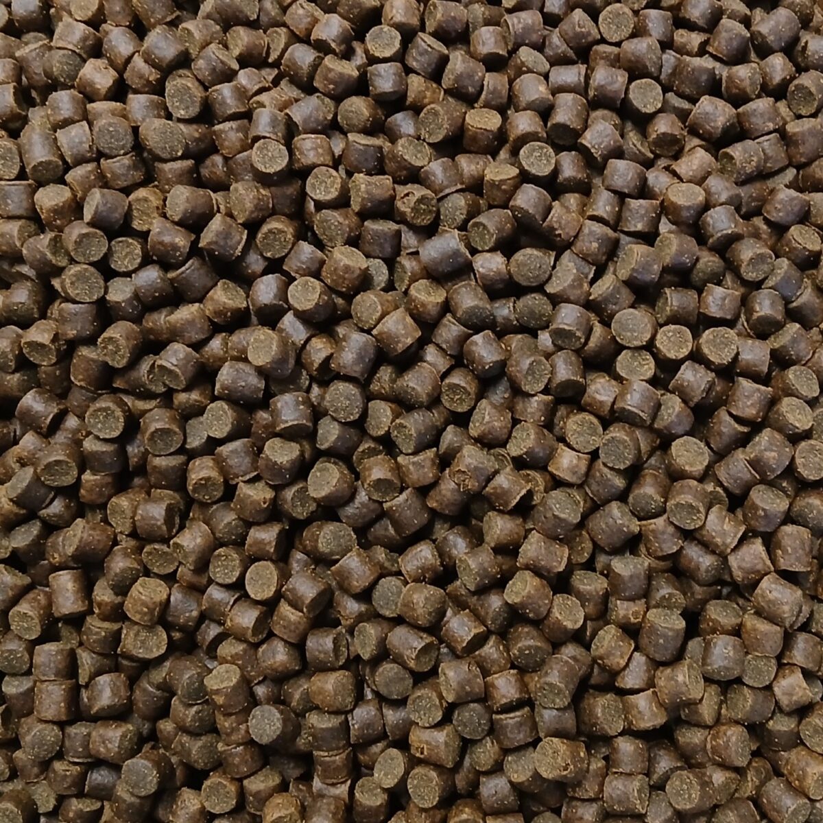 Aminopelety 9mm (32% protein)